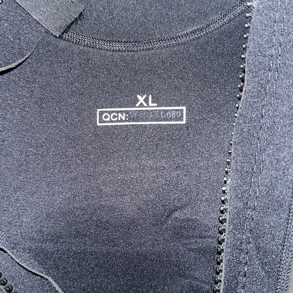 Men’s pre own as is Hang Ten wet suit short sleeve size XL full zip - Picture 6 of 7